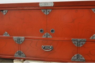 中古　展示品　未使用品　四国・高松　飛鳥欅箪笥　艶やかな朱色が魅力的な箪笥ローボード(収納棚、戸棚、リビングボード、テレビボード、テレビ台)(R-080238)