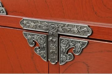 中古　展示品　未使用品　四国・高松　飛鳥欅箪笥　艶やかな朱色が魅力的な箪笥ローボード(収納棚、戸棚、リビングボード、テレビボード、テレビ台)(R-080238)