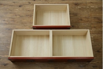 新古　未使用展示品　四国・高松　飛鳥欅箪笥　艶やかな朱色が魅力的な箪笥ローボード　(R-080238)