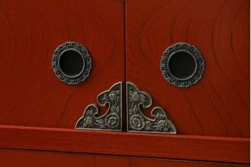 新古　未使用展示品　四国・高松　飛鳥欅箪笥　艶やかな朱色が魅力的な箪笥ローボード　(R-080238)
