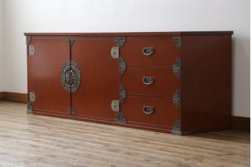 中古　展示品　未使用品　四国・高松　飛鳥欅箪笥　艶やかな朱色が魅力的な箪笥ローボード(引き出し、ローチェスト、リビングボード、テレビボード、テレビ台)(R-080239)