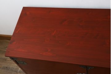 中古　展示品　未使用品　四国・高松　飛鳥欅箪笥　艶やかな朱色が魅力的な箪笥ローボード(引き出し、ローチェスト、リビングボード、テレビボード、テレビ台)(R-080239)