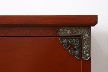 中古　展示品　未使用品　四国・高松　飛鳥欅箪笥　艶やかな朱色が魅力的な箪笥ローボード(引き出し、ローチェスト、リビングボード、テレビボード、テレビ台)(R-080239)