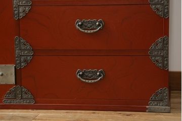中古　展示品　未使用品　四国・高松　飛鳥欅箪笥　艶やかな朱色が魅力的な箪笥ローボード(引き出し、ローチェスト、リビングボード、テレビボード、テレビ台)(R-080239)