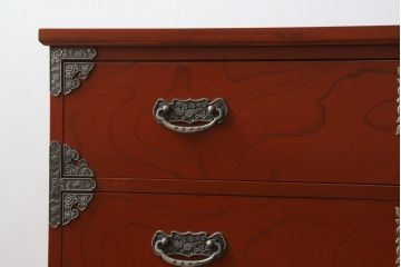 中古　展示品　未使用品　四国・高松　飛鳥欅箪笥　艶やかな朱色が魅力的な箪笥ローチェスト(和たんす、衣装タンス、収納箪笥、引き出し、ローボード、テレビ台、TVボード)(R-080240)