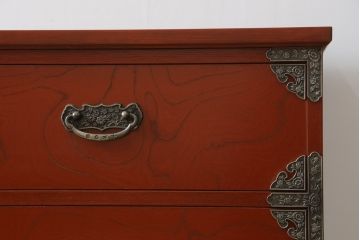 中古　展示品　未使用品　四国・高松　飛鳥欅箪笥　艶やかな朱色が魅力的な箪笥ローチェスト(和たんす、衣装タンス、収納箪笥、引き出し、ローボード、テレビ台、TVボード)(R-080240)