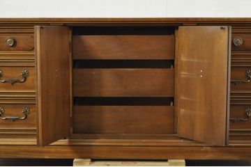 中古　DREXEL HERITAGE(ドレクセルヘリテイジ)　FRANCESCA(フランチェスカ)シリーズ　堂々とした重厚な佇まいが魅力のサイドボード(サイドチェスト、サイドキャビネット、リビングボード)(R-080242)