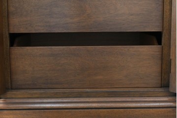 中古　DREXEL HERITAGE(ドレクセルヘリテイジ)　FRANCESCA(フランチェスカ)シリーズ　堂々とした重厚な佇まいが魅力のサイドボード　(R-080242)