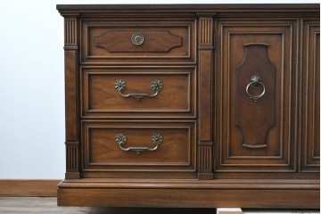 中古　DREXEL HERITAGE(ドレクセルヘリテイジ)　FRANCESCA(フランチェスカ)シリーズ　堂々とした重厚な佇まいが魅力のサイドボード　(R-080242)