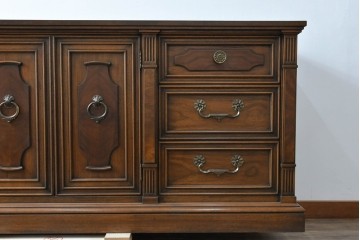 中古　DREXEL HERITAGE(ドレクセルヘリテイジ)　FRANCESCA(フランチェスカ)シリーズ　堂々とした重厚な佇まいが魅力のサイドボード　(R-080242)