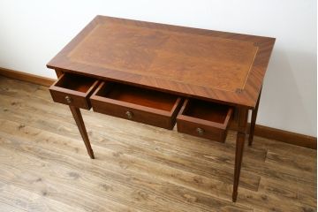 中古　イタリア　輸入家具　凛とした佇まいが美しい象嵌入りのデスク(コンソールテーブル、平机、ワークデスク、在宅用、在宅ワーク用)(R-080244)