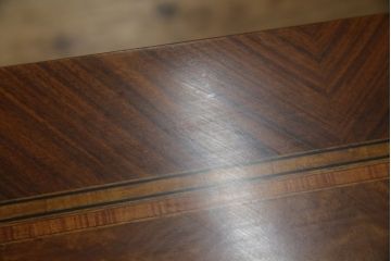 中古　イタリア　輸入家具　凛とした佇まいが美しい象嵌入りのデスク(コンソールテーブル、平机、ワークデスク、在宅用、在宅ワーク用)(R-080244)
