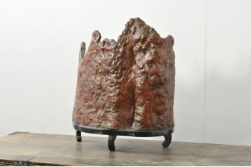 和製ビンテージ　工芸品　日光　鈴木島吉作　総漆塗り　木瘤(こぶ)　大胆にあしらわれた紅葉と細かな彫刻が見事な存在感のある飾り台(花台、ヴィンテージ)(R-080251)