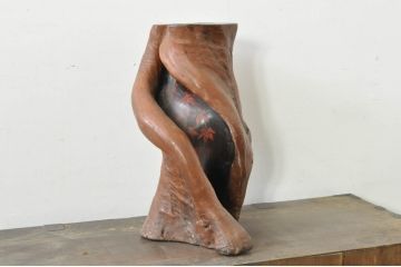 和製ビンテージ　工芸品　日光　鈴木島吉作　総漆塗り　隙間から見える紅葉と流れるような曲線が見事な花台(飾り台、ヴィンテージ)(R-080252)