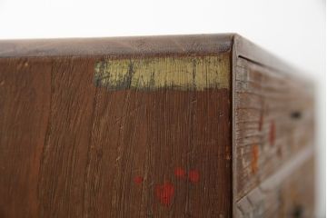 和製アンティーク　かわいい絵柄と刺繍の半衿(はんえり)が魅力的な横長小引き出し(半襟箪笥、小箪笥、小物収納、卓上収納)(R-080254)