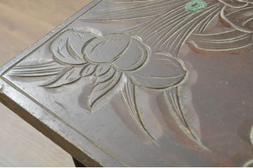 和製ビンテージ　日光彫り　脚や棚にまで施された彫刻が魅力的な花台(飾り台、ヴィンテージ)(R-080257)