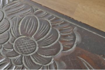 和製ビンテージ　日光彫り　脚や棚にまで施された彫刻が魅力的な花台(飾り台、ヴィンテージ)(R-080257)