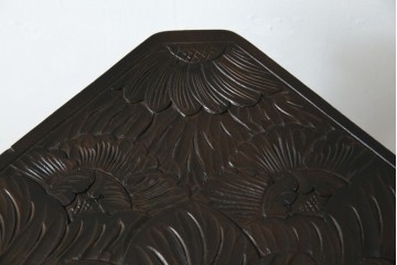 和製ビンテージ　日光彫り　咲き誇る花の彫刻が美しいコーナーラック　(R-080258)