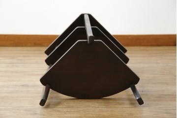 和製ビンテージ　日光彫り　咲き誇る花の彫刻が美しいコーナーラック　(R-080258)