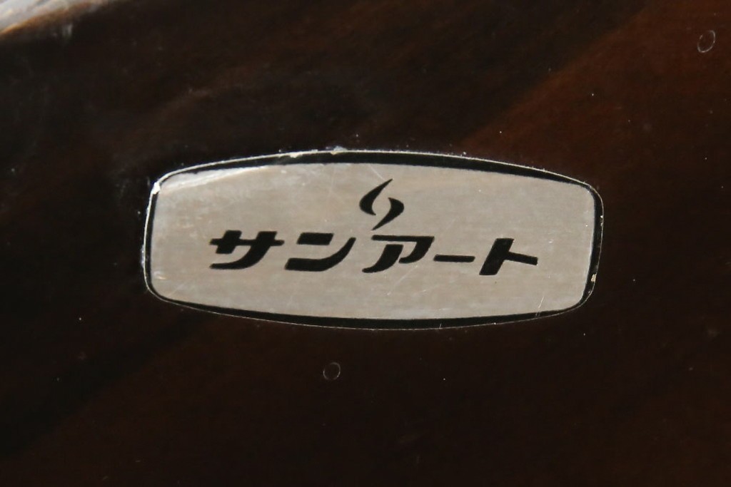 和製ビンテージ　日光彫り　咲き誇る花の彫刻が美しいコーナーラック　(R-080258)