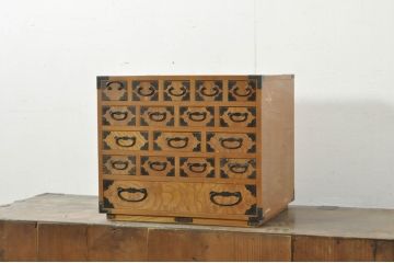 和製ビンテージ　欅(ケヤキ)材　小ぶりながらも収納力のある縦型収納付き和風小引き出し(小箪笥、チェスト、和タンス、収納箪笥、整理箪笥、小物収納、卓上収納、ヴィンテージ)(R-080261)