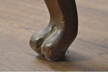 アジアンビンテージ　迫力のある龍と鳳凰(ほうおう)の彫刻が目を引くガラス天板付き座卓(ローテーブル、センターテーブル、リビングテーブル、ヴィンテージ)(R-080274)