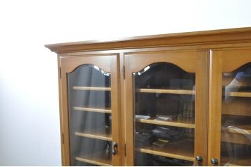 中古　美品　最高級!!　職人手作りオーダー家具　上質な作り込みの横浜ダニエル風作業台付きキャビネット(収納棚、戸棚、カップボード、食器棚)(製作費約185万円)(R-080277)