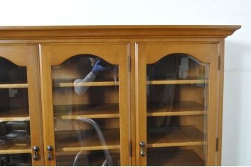 中古　美品　最高級!!　職人手作りオーダー家具　上質な作り込みの横浜ダニエル風作業台付きキャビネット(収納棚、戸棚、カップボード、食器棚)(製作費約185万円)(R-080277)