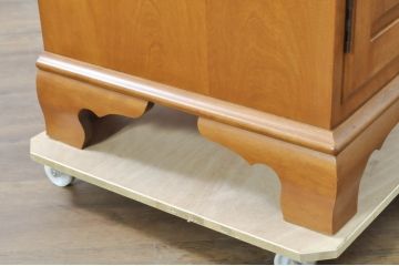 中古　美品　最高級!!　職人手作りオーダー家具　上質な作り込みの横浜ダニエル風作業台付きキャビネット(収納棚、戸棚、カップボード、食器棚)(製作費約185万円)(R-080277)