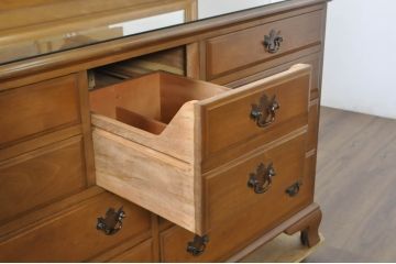 中古　美品　職人手作りオーダー家具　上品な佇まいの横浜ダニエル風ドレッシングチェスト(吊鏡、鏡台、化粧台、ミラー、ドレッサー)(製作費約110万円)(R-080278)