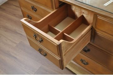 中古　美品　職人手作りオーダー家具　上品な佇まいの横浜ダニエル風ドレッシングチェスト(吊鏡、鏡台、化粧台、ミラー、ドレッサー)(製作費約110万円)(R-080278)