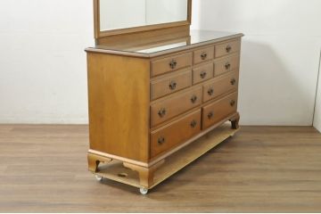 中古　美品　職人手作りオーダー家具　上品な佇まいの横浜ダニエル風チェスト(引き出し、サイドボード、整理箪笥、収納箪笥)(R-080280)