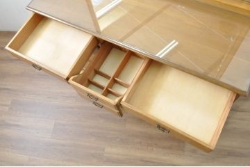 中古　美品　職人手作りオーダー家具　上品な佇まいの横浜ダニエル風チェスト(引き出し、サイドボード、整理箪笥、収納箪笥)(R-080280)