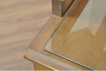 中古　美品　職人手作りオーダー家具　上品な佇まいの横浜ダニエル風チェスト(引き出し、サイドボード、整理箪笥、収納箪笥)(R-080280)