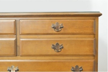 中古　美品　職人手作りオーダー家具　上品な佇まいの横浜ダニエル風チェスト　(R-080280)