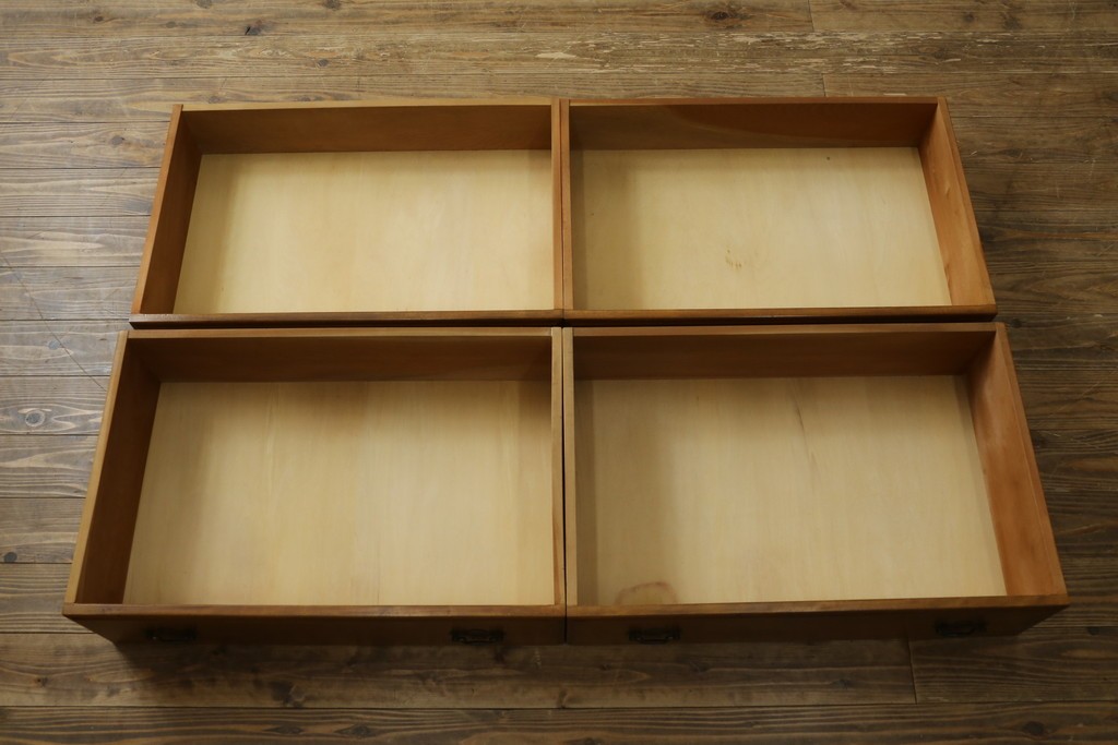 中古　美品　職人手作りオーダー家具　上品な佇まいの横浜ダニエル風チェスト　(R-080280)