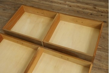 中古　美品　職人手作りオーダー家具　上品な佇まいの横浜ダニエル風チェスト　(R-080280)