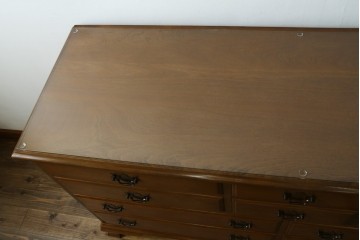 中古　美品　職人手作りオーダー家具　上品な佇まいの横浜ダニエル風チェスト　(R-080280)