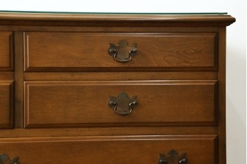中古　美品　職人手作りオーダー家具　上品な佇まいの横浜ダニエル風チェスト　(R-080280)