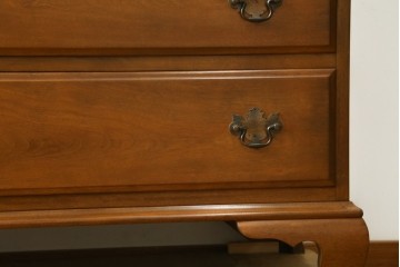 中古　美品　職人手作りオーダー家具　上品な佇まいの横浜ダニエル風チェスト　(R-080280)