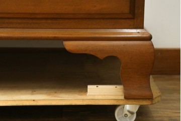 中古　美品　職人手作りオーダー家具　上品な佇まいの横浜ダニエル風チェスト　(R-080280)