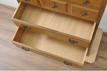 中古　職人手作りオーダー家具　クラシカルな雰囲気漂う上品なチェスト(引き出し、洋服タンス)(R-080281)