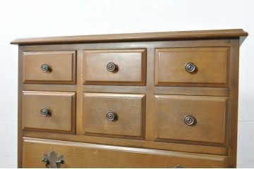 中古　職人手作りオーダー家具　クラシカルな雰囲気漂う上品なチェスト(引き出し、洋服タンス)(R-080281)