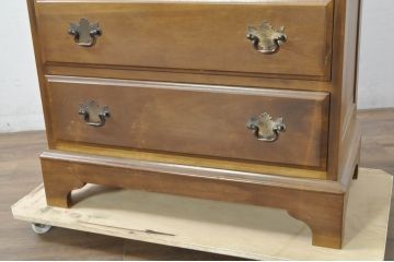中古　職人手作りオーダー家具　クラシカルな雰囲気漂う上品なチェスト(引き出し、洋服タンス)(R-080281)