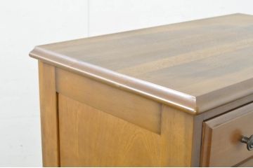 中古　職人手作りオーダー家具　クラシカルな雰囲気漂う上品なチェスト(引き出し、洋服タンス)(R-080281)