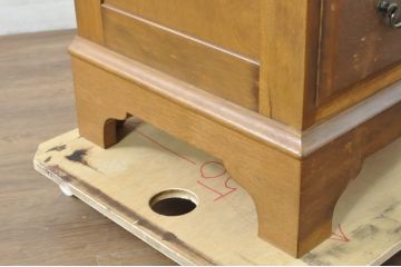 中古　職人手作りオーダー家具　クラシカルな雰囲気漂う上品なチェスト(引き出し、洋服タンス)(R-080281)