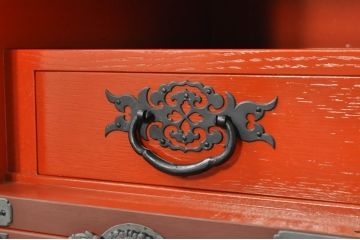 和製ビンテージ　手打ち金具　朱塗り　鋲と凝った金具の意匠が目を引く米沢小箪笥(米沢箪笥、手許箪笥、引き出し、収納箪笥、ヴィンテージ)(R-080283)
