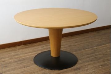 中古　美品　arflex(アルフレックス)　ステーションチェントロ(STATION CENTRO)　洗練されたモダンデザインが魅力的なダイニングテーブル(定価約45万円)(ラウンドテーブル、丸テーブル、食卓)(R-080284)