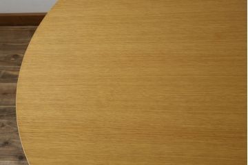 中古　美品　arflex(アルフレックス)　ステーションチェントロ(STATION CENTRO)　洗練されたモダンデザインが魅力的なダイニングテーブル(定価約45万円)(ラウンドテーブル、丸テーブル、食卓)(R-080284)