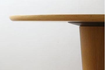 中古　美品　arflex(アルフレックス)　ステーションチェントロ(STATION CENTRO)　洗練されたモダンデザインが魅力的なダイニングテーブル(定価約45万円)(ラウンドテーブル、丸テーブル、食卓)(R-080284)